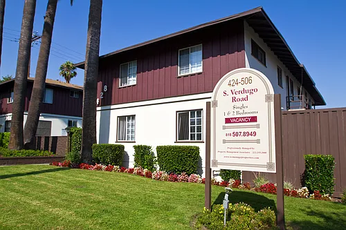 Verdugo Plaza Apartments Photo 1