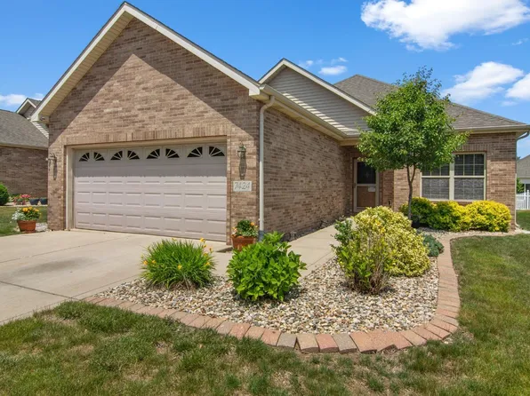 7424 103rd Dr, Crown Pt, IN 46307