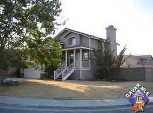 3201 Redbud Ln, Palmdale, CA 93551