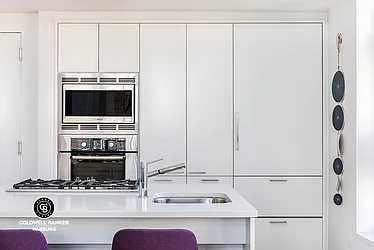 Rented by Coldwell Banker Warburg