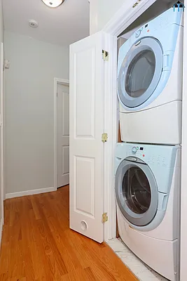 Sold by Momentum Real Estate LLC | media 16