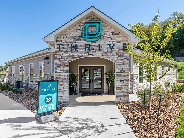 Thrive at Creekside Apartments and Townhomes — Photo 27