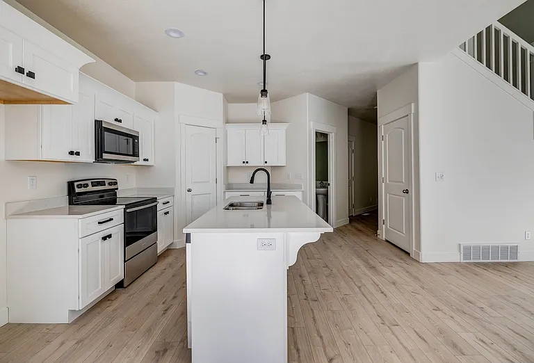 981 W Coral Charm Way #1 — Photo 8