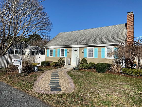 2nd image of 4 Briar Cir