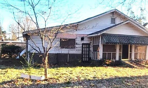 3rd image of 700 S Mcdaniel Street