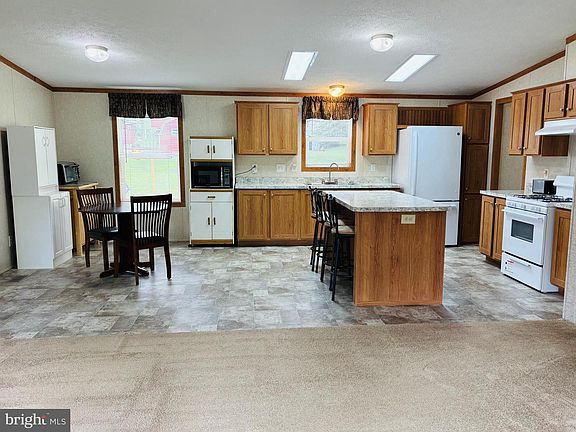 2nd image of 107 E Park Ave