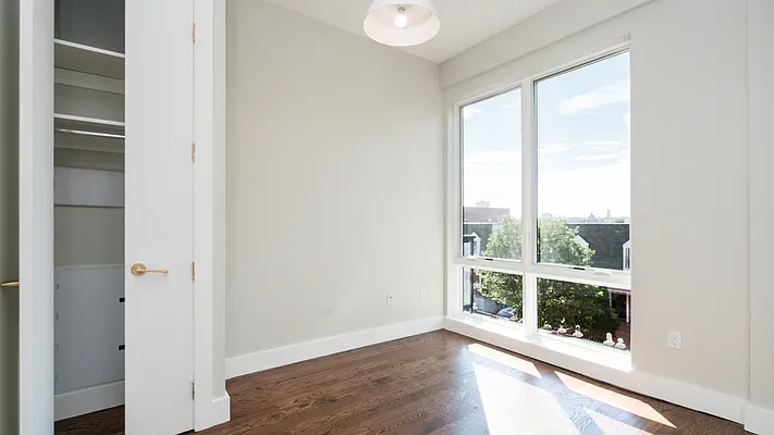 Rented by Nooklyn NYC LLC | media 28