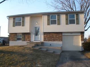 102 Lexington Farm Rd, Englewood, OH 45322