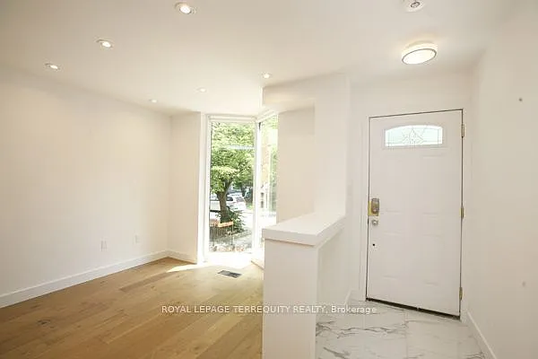 48 McGill St — Photo 11