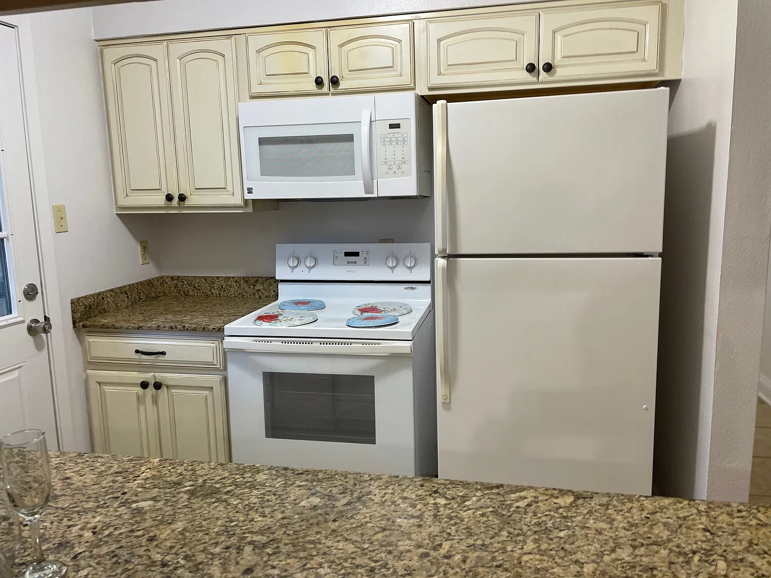 3 bed, 1.5 bath, 1450 sqft, $1,795 — Photo 4
