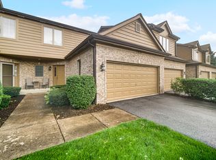 165 Santa Fe Ln, Willow Springs, IL 60480