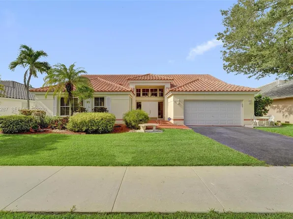 8860 Southern Orchard Rd S, Davie, FL 33328