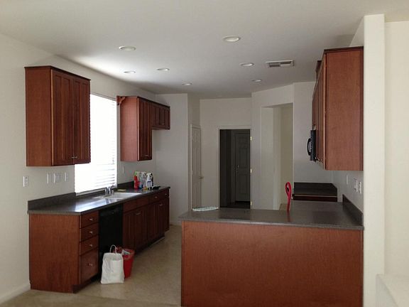 3rd image of 2376 N Mountainside Dr