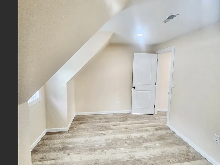 3555 Lossing St #B — Photo 11