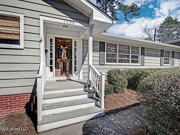 4th image of 1508 Robert Dr