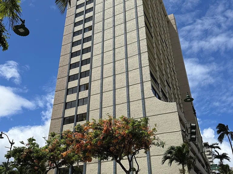 2092 Kuhio Ave #1901 — Photo 24