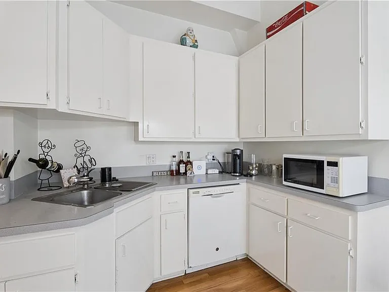 11 Polo Dr NE — Photo 9
