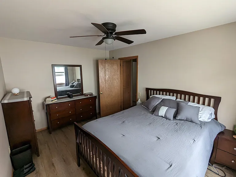 1126 Jefferson St #B — Photo 11