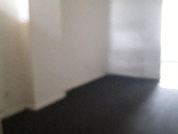 3rd image of 618 W 5th St APT 2