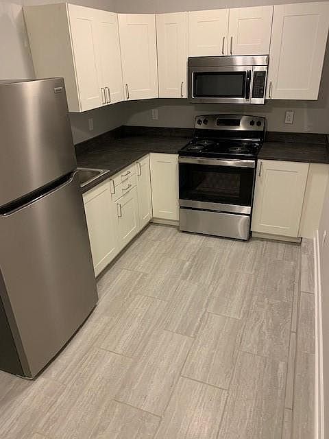 2nd image of 1 Edward St #1B