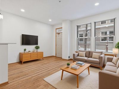 545 N 1st St APT 123, Minneapolis, MN, 55401