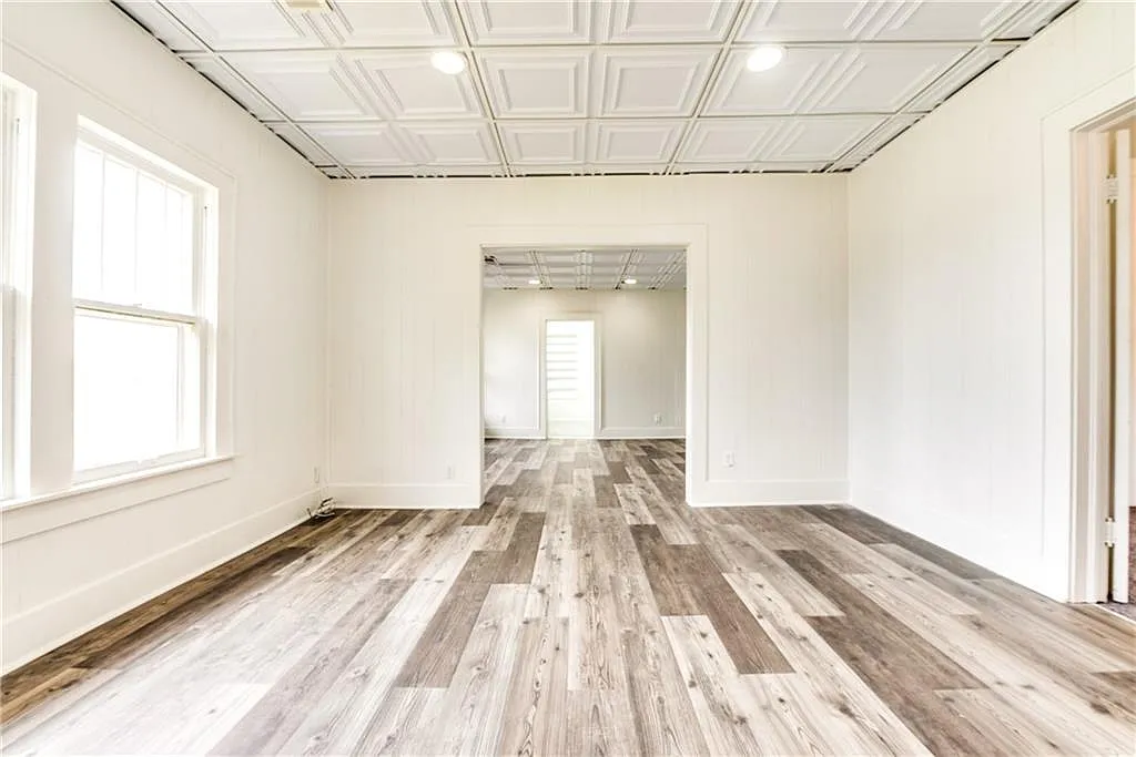 2 bed, 1000 sqft, $1,150 — Photo 2