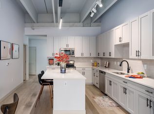 5400 Tesson Rdg #1204, Saint Louis, MO 63128