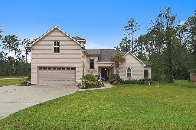 1st image of 67275 Hiern Dr