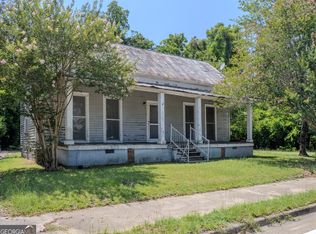 110 S 4th St, Tennille, GA 31089