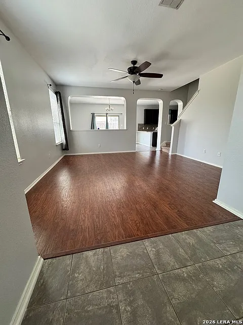 3 bed, 2.5 bath, 2110 sqft, $2,150 — Photo 4