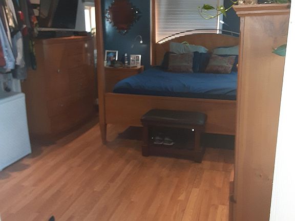 5th image of 213 Fern St