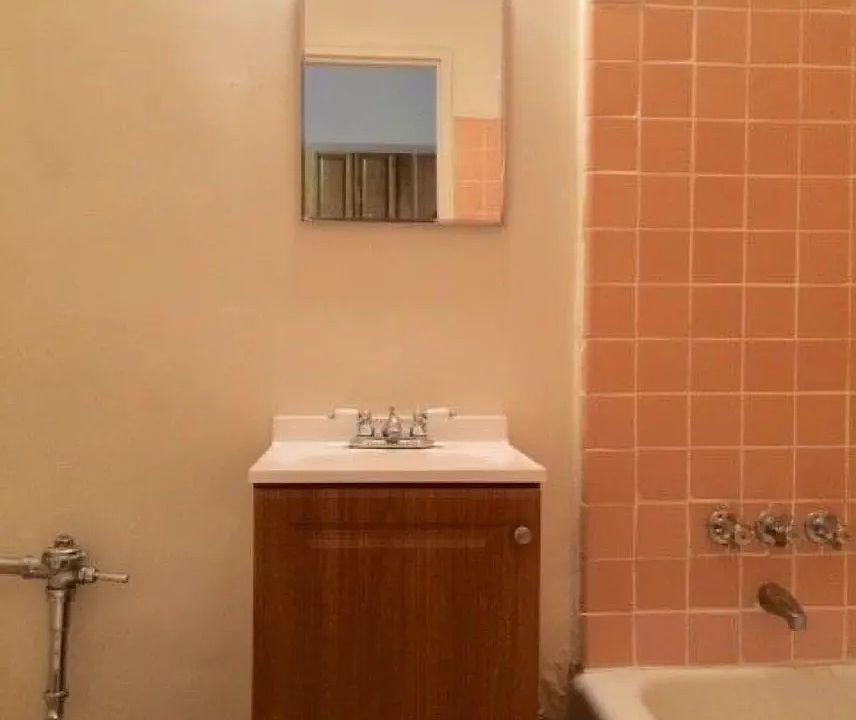 2nd image of 543 Ocean Ave #5T