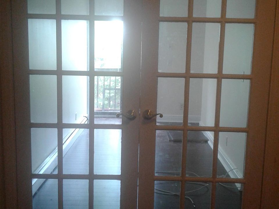 2nd image of 728 E 221st St