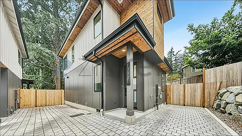 10831 104th Ave NE Photo 1