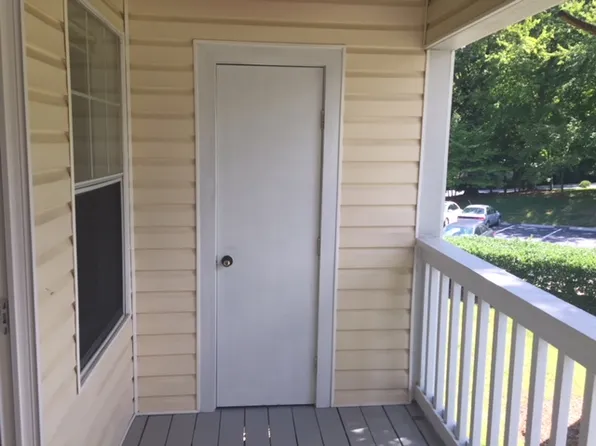 105 Kingsbury Dr #105, Chapel Hill, NC 27514