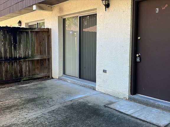 3rd image of 720 NE 30th Ave Unit K