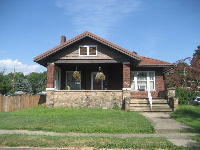 903 N Front St