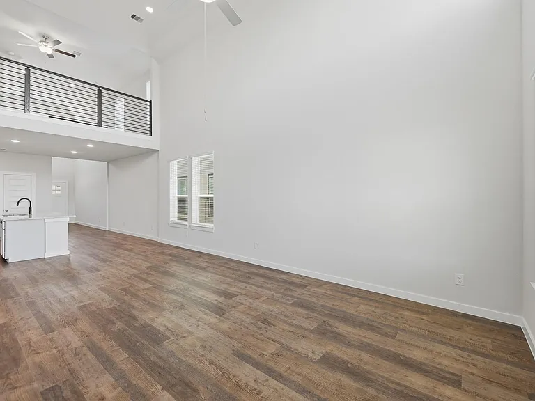 1053 Lilly Ln — Photo 14