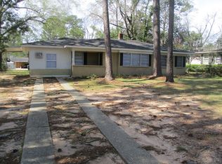 1907 Forest Glen Dr, Albany, GA 31707