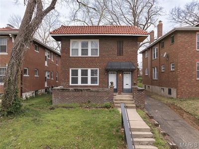 1173 Moorlands Dr, Saint Louis, MO, 63117