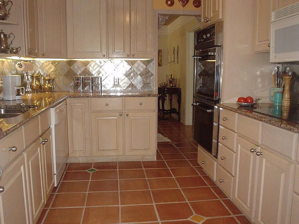 1st image of 961 Paseo Palmera