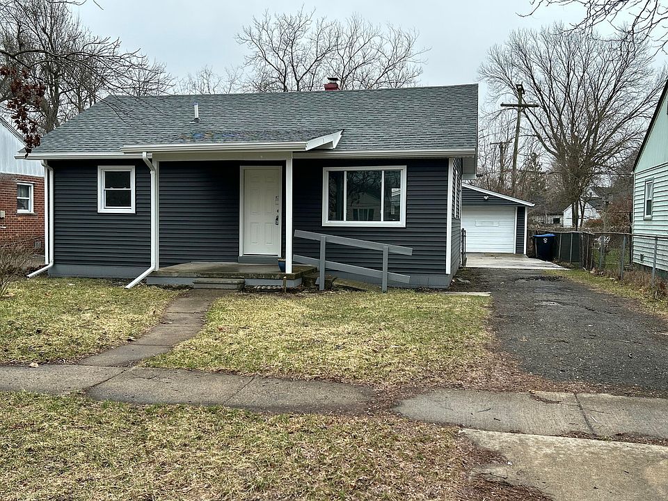 1st image of 457 Ainsworth Cir