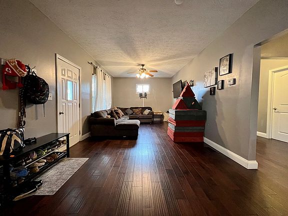 5th image of 1437 5th St