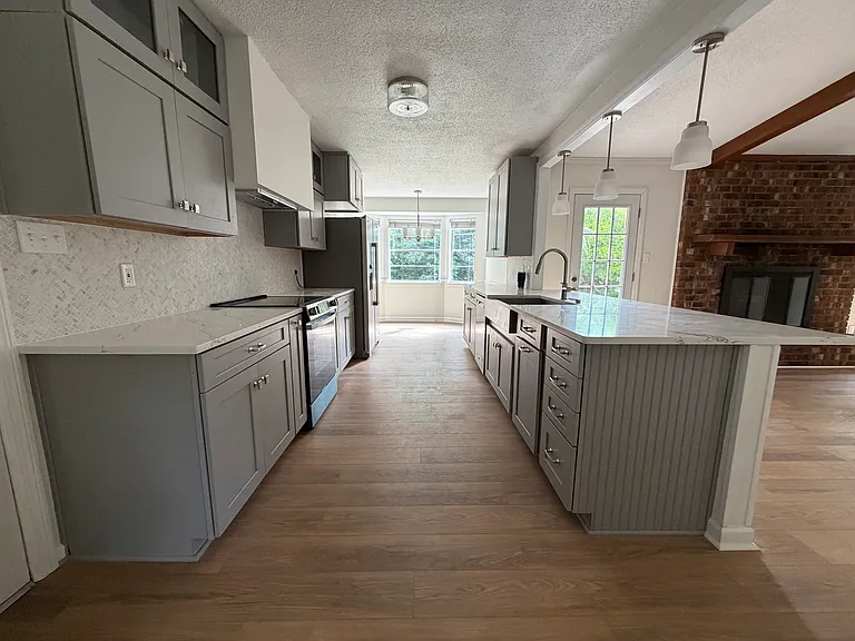 112 Talbot Rd — Photo 3
