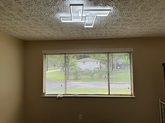 5th image of 6340 Hollywood Dr