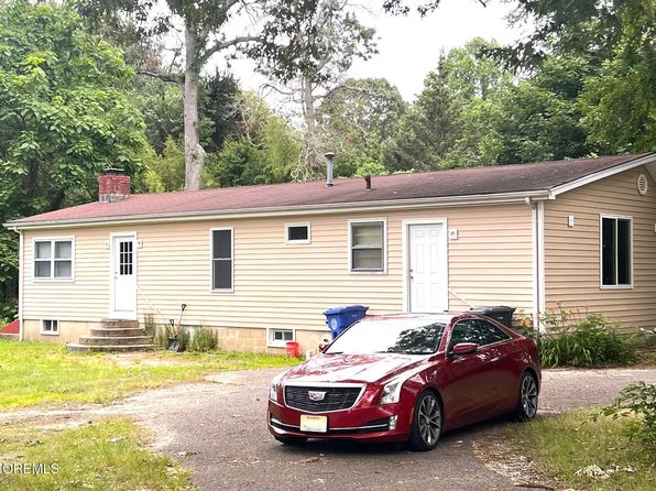 179 Maple Ave