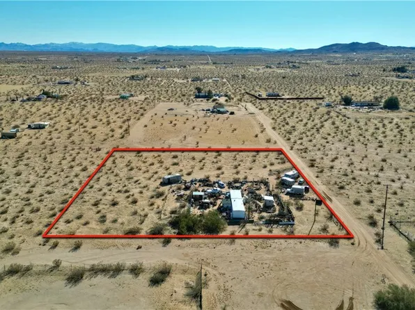 1825 Noble Way, Landers, CA 92285
