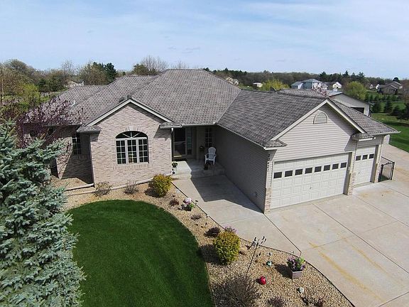 2nd image of 20421 Gladiola St NW