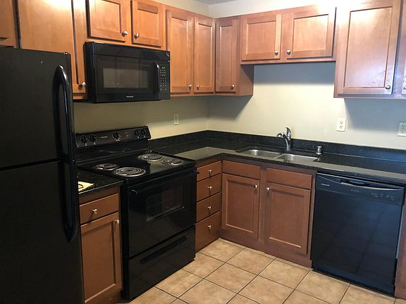 3rd image of 1310 6th Ave S #4