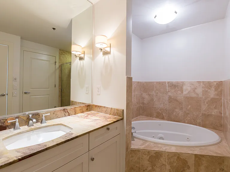 2328 Champlain St NW — Photo 12